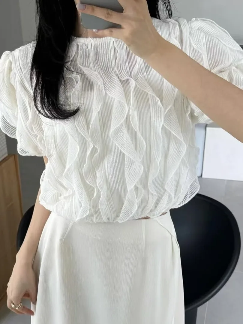 Korean Style round Neck Lace Splicing Short Sleeve Shirt Women's Gentle Style Flower Anti-Aging Small Shirt Bubble Sleeve
Korean Style round Neck Lace Splicing Short Sleeve Shirt Women's Gentle Style Flower Anti-Aging Small Shirt Bubble Sleeve