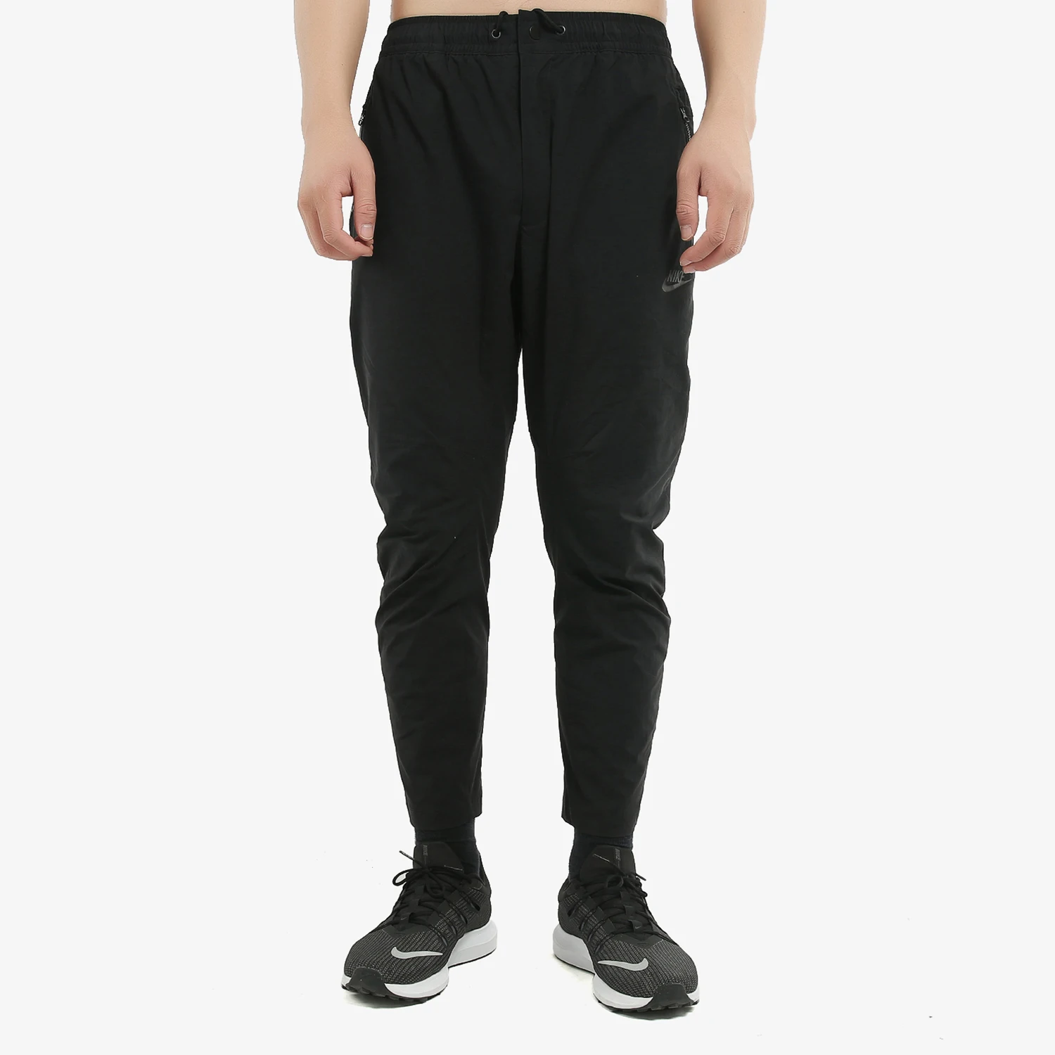 Оригинальные мужские спортивные брюки Nike Slim Fit для зимы CD9229-010
Оригинальные мужские спортивные брюки Nike Slim Fit для зимы CD9229-010