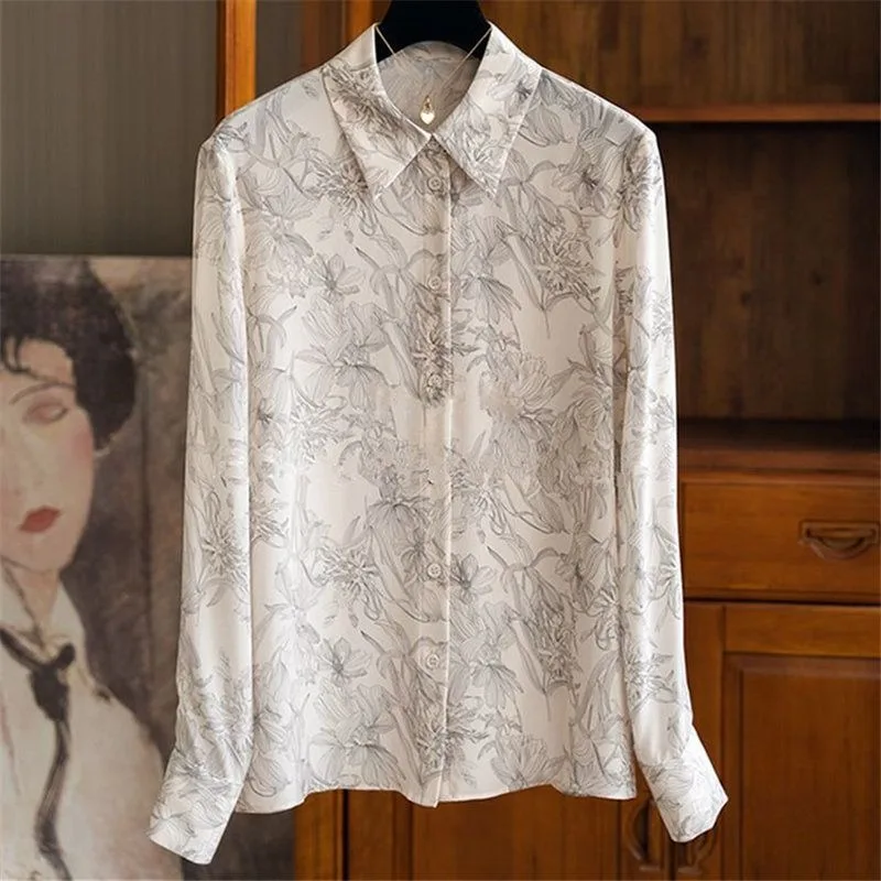New Elegant Commuter Lapel Sketch Printed Long-sleeved Shirt Top
New Elegant Commuter Lapel Sketch Printed Long-sleeved Shirt Top