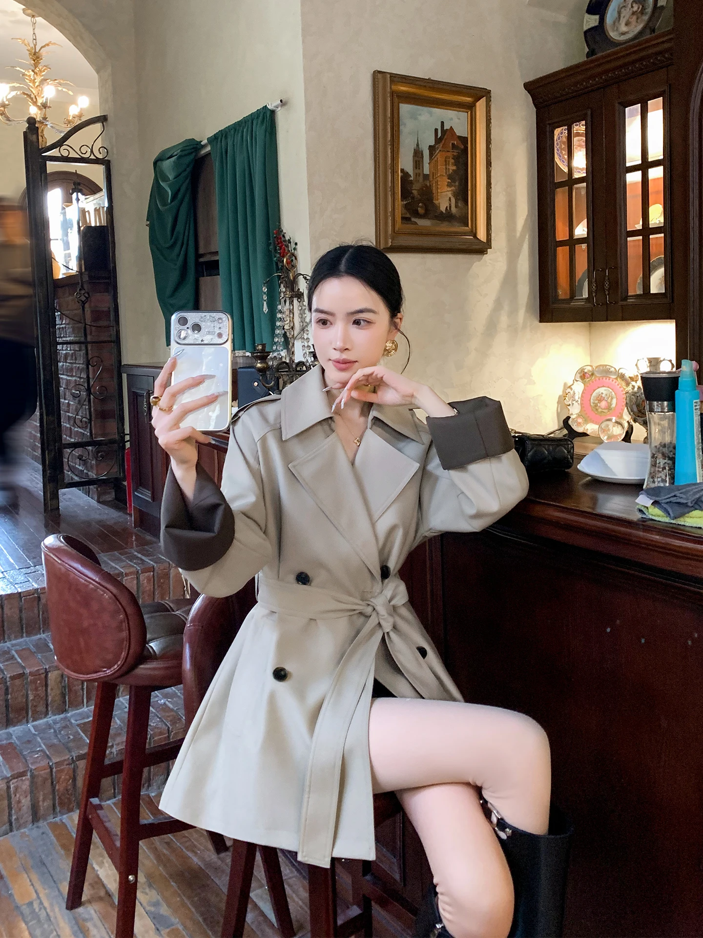 Binguo Retro Waist-Cinching Shirt Collar Jacket Women's 2026 Spring New High-End Feelings Mid-Length Outerwear
Binguo Retro Waist-Cinching Shirt Collar Jacket Women's 2026 Spring New High-End Feelings Mid-Length Outerwear