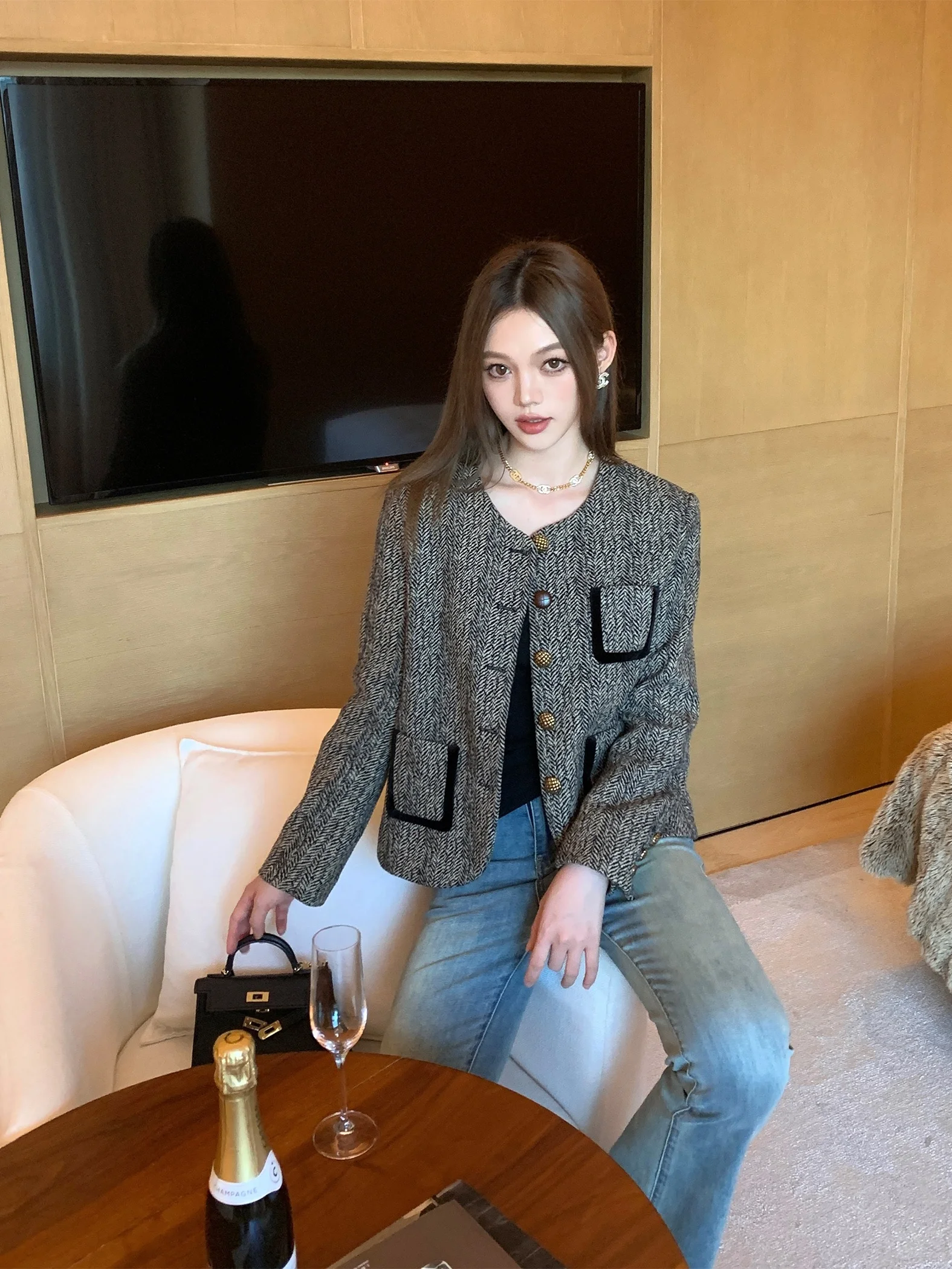 EU IIWAN Coffee ort Woolen Quilted Jaet Women's Faionable Autumn New Sle Commute Sle round Ne Button up Coat
EU IIWAN Coffee ort Woolen Quilted Jaet Women's Faionable Autumn New Sle Commute Sle round Ne Button up Coat