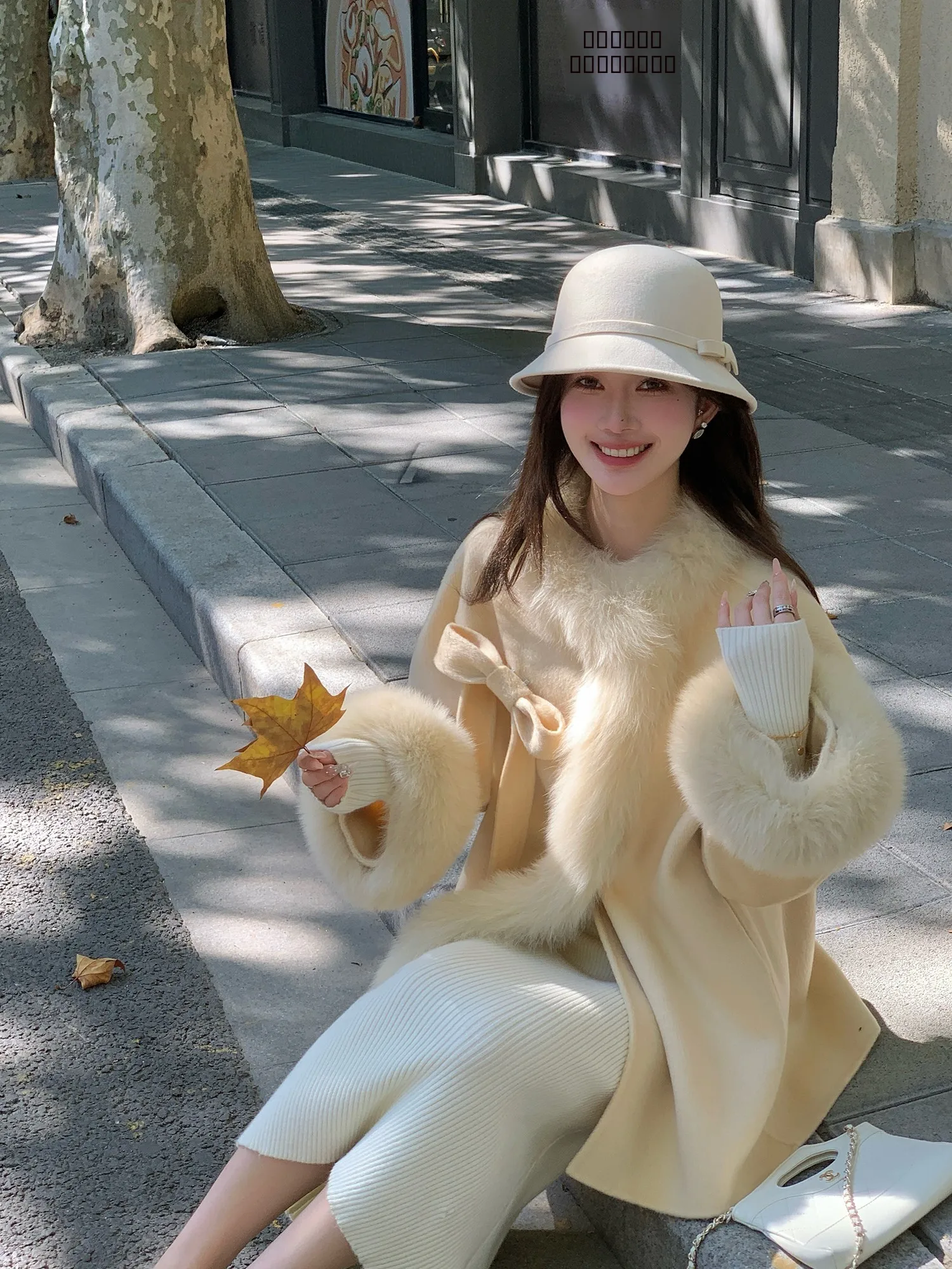 LM Sweet Fce Double-Faced Woolen Fur Coat Women's Bow-Tie Cowl Ne Coat Autumn Winter Faion Ele Sle
LM Sweet Fce Double-Faced Woolen Fur Coat Women's Bow-Tie Cowl Ne Coat Autumn Winter Faion Ele Sle