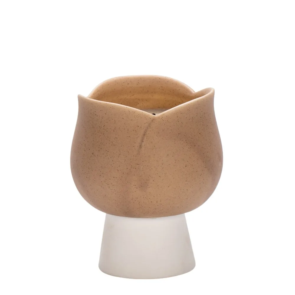 Desktop Decoration Ceramic Tulips Candle Holder Romantic Exquisite Candle Stand Elegant Lovely Candlestick Cups Aromatherapy
Desktop Decoration Ceramic Tulips Candle Holder Romantic Exquisite Candle Stand Elegant Lovely Candlestick Cups Aromatherapy