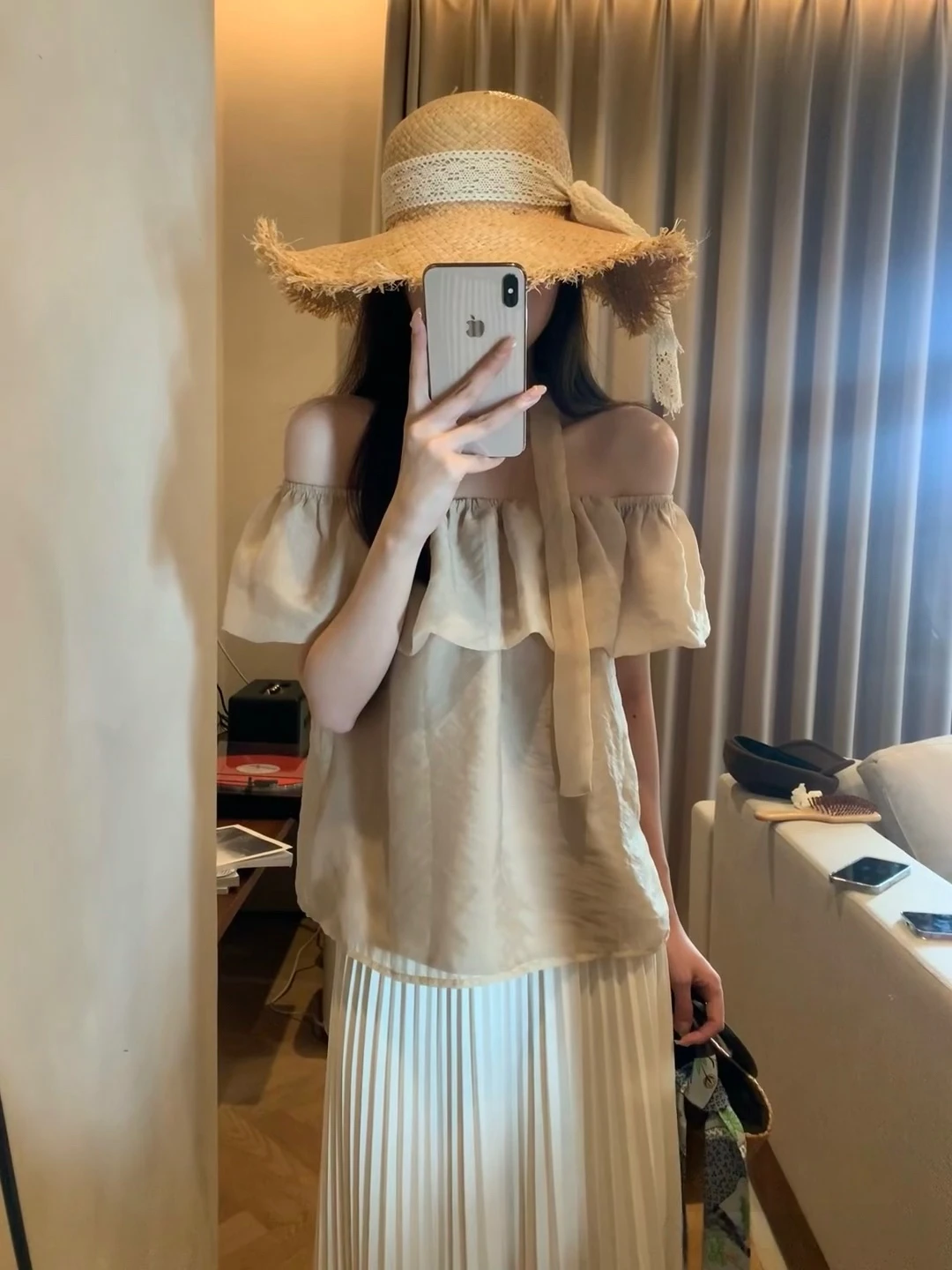 Kumikumi Pure Color One-Shoulder Draped Short-Sleeve Women's Shirt Summer Loose Casual Top Fashion Versatile Loose Fit
Kumikumi Pure Color One-Shoulder Draped Short-Sleeve Women's Shirt Summer Loose Casual Top Fashion Versatile Loose Fit