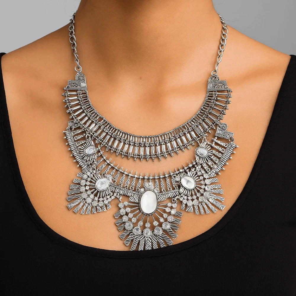 Vintage Rhinestone Exaggerated Necklace Tassel Exquisite Ethnic Style Jewelry Alloy Accessories Bohemian Style Necklace Party
Vintage Rhinestone Exaggerated Necklace Tassel Exquisite Ethnic Style Jewelry Alloy Accessories Bohemian Style Necklace Party