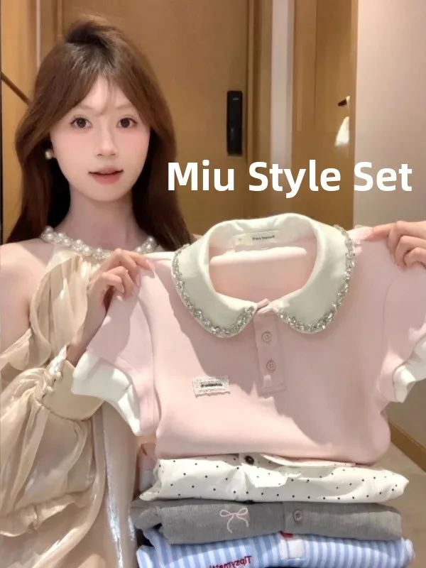 Style Doll Collar Short Sleeve T-Shirt Women's Summer Fashion Color Block Fake Two-Piece Top Outlet Buckle Design
Style Doll Collar Short Sleeve T-Shirt Women's Summer Fashion Color Block Fake Two-Piece Top Outlet Buckle Design