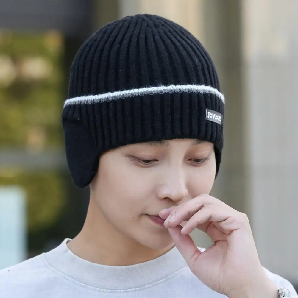Thermal Knit Hat Men's Winter Knitted Hat with Ear Thickened Beanie for Outdoor Activities Warm Wear Cap for Skiing
Thermal Knit Hat Men's Winter Knitted Hat with Ear Thickened Beanie for Outdoor Activities Warm Wear Cap for Skiing
