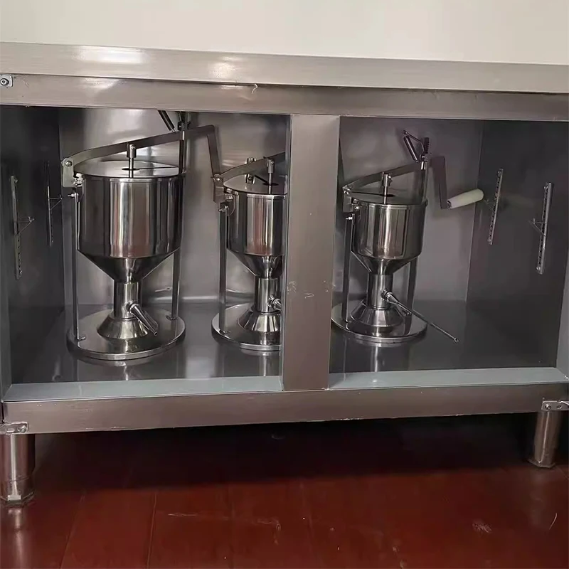 Машина для наполнения из нержавеющей стали: для крема/джема (4л/5л/6л), для шоколада, для круассанов/выпечки (на заказ)
Машина для наполнения из нержавеющей стали: для крема/джема (4л/5л/6л), для шоколада, для круассанов/выпечки (на заказ)