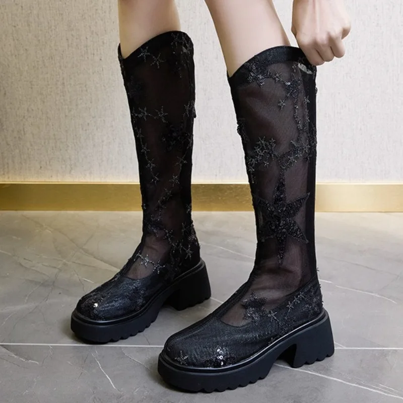 New Women's Boots Fashion Lace Knee High Summer Boots for Woman Exquisite Bling Platform Boots Luxury Designer Shoes Botas Mujer
New Women's Boots Fashion Lace Knee High Summer Boots for Woman Exquisite Bling Platform Boots Luxury Designer Shoes Botas Mujer