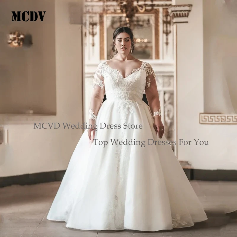 MCDV Wedding Dress Long Sleeves V Neck Beach Bride Gowns Plus Size Applique Lace A Line Customized Bridal Dresses for Women
MCDV Wedding Dress Long Sleeves V Neck Beach Bride Gowns Plus Size Applique Lace A Line Customized Bridal Dresses for Women