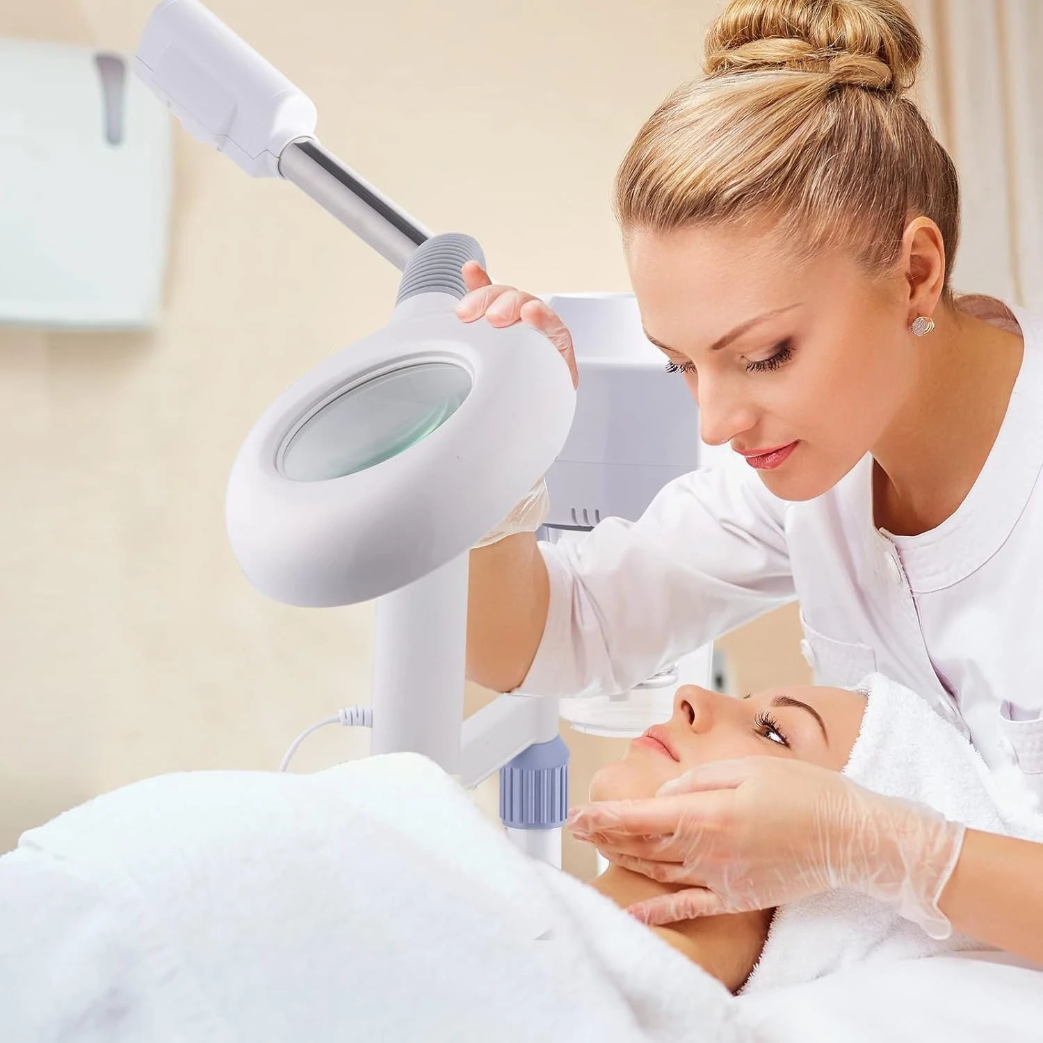 Professional Facial Steamer with 5X Magnifying Lamp Touch Screen Esthetician Steamer for Deep Cleaning Home Beauty Salon Skin
Professional Facial Steamer with 5X Magnifying Lamp Touch Screen Esthetician Steamer for Deep Cleaning Home Beauty Salon Skin