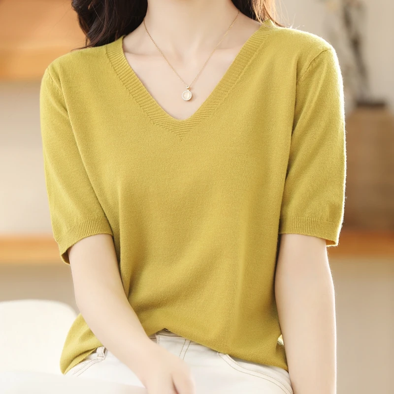 V-Neck Short Sleeve Knitted T-Shirt Women's Overhead Short Medium Sleeve Thin Sweater Pure Color Versatile Top Five Sleeve T-...
V-Neck Short Sleeve Knitted T-Shirt Women's Overhead Short Medium Sleeve Thin Sweater Pure Color Versatile Top Five Sleeve T-...