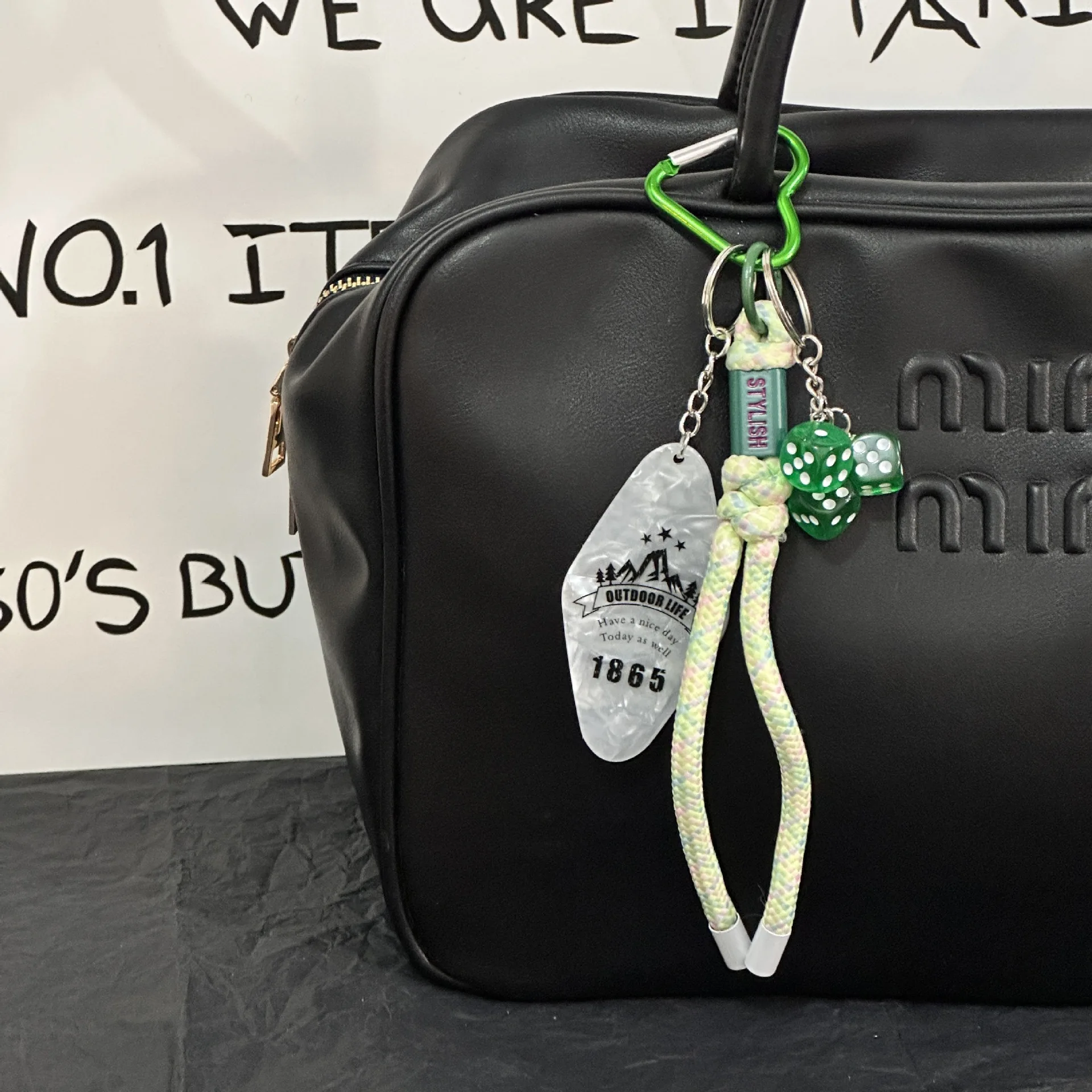 New Dice Bag Hanging Square Pendant Accessories High Value Keychain Ins Accessories Bag Jewelry Gift Pendant Bag Accessories
New Dice Bag Hanging Square Pendant Accessories High Value Keychain Ins Accessories Bag Jewelry Gift Pendant Bag Accessories