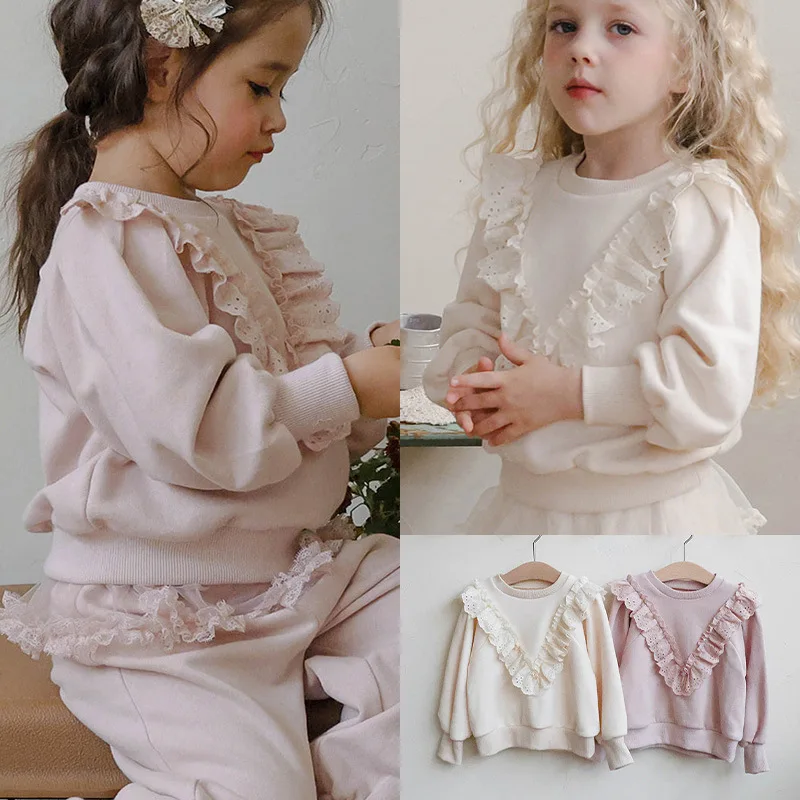 2025 Autumn New Korean Children Girls Stylish Hollow Out Embroidered Lace Loose Round Neck Long Sleeved Sweatshirt
2025 Autumn New Korean Children Girls Stylish Hollow Out Embroidered Lace Loose Round Neck Long Sleeved Sweatshirt