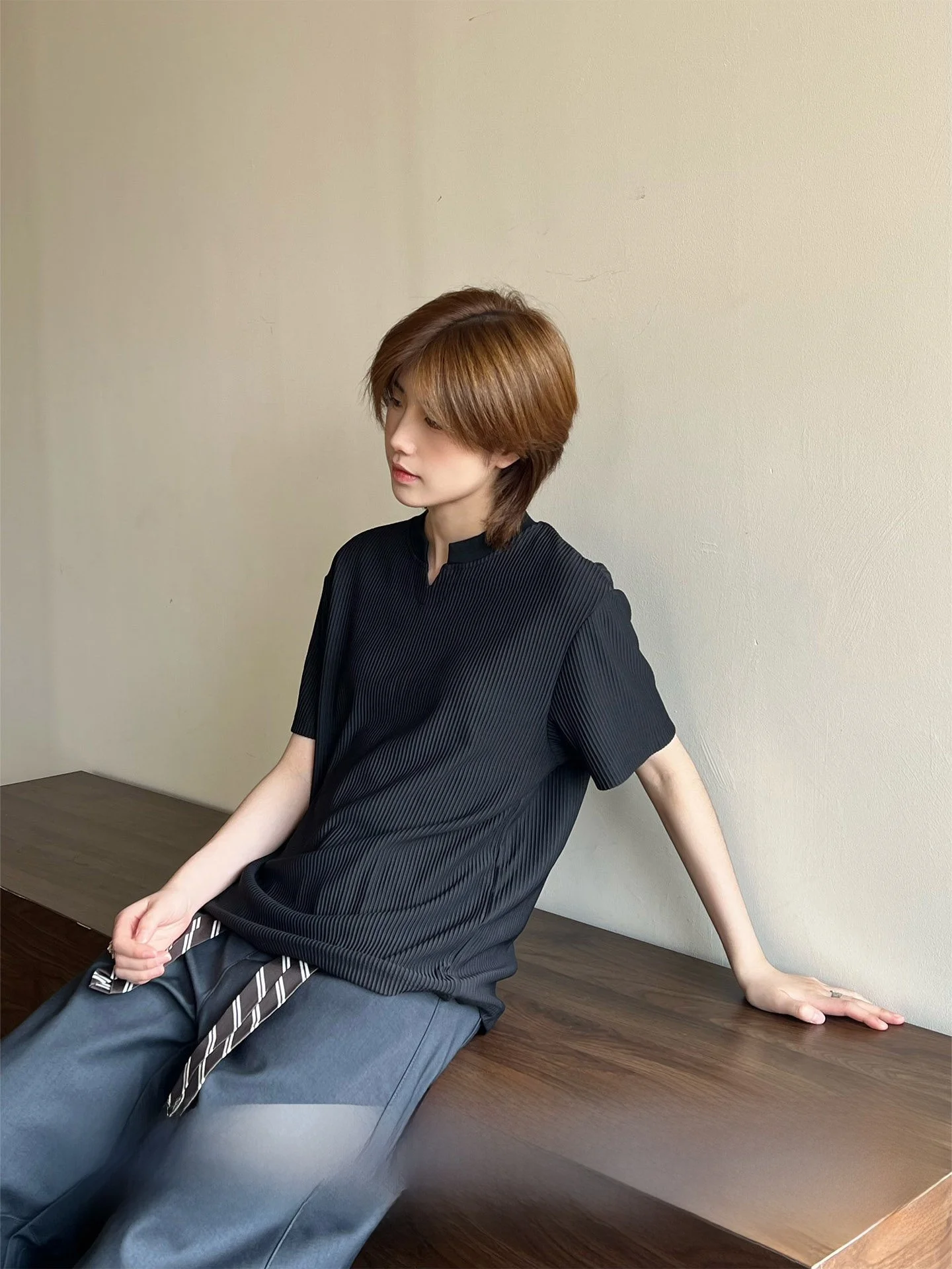 Ja1 Standard Fit Short Sleeve V-Neck T-Shirt Texture Sensation Nightless Japanese Style Unisex Versatile Body Shirt
Ja1 Standard Fit Short Sleeve V-Neck T-Shirt Texture Sensation Nightless Japanese Style Unisex Versatile Body Shirt
