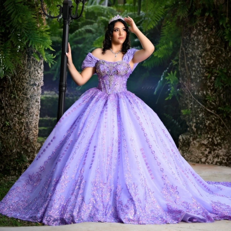 Lavender Shiny Quinceanera Dresses Ball Gown Off The Shoulder Sequin Applique Beading Crystal Tull Party Birthday Sweet 16 Dress
Lavender Shiny Quinceanera Dresses Ball Gown Off The Shoulder Sequin Applique Beading Crystal Tull Party Birthday Sweet 16 Dress