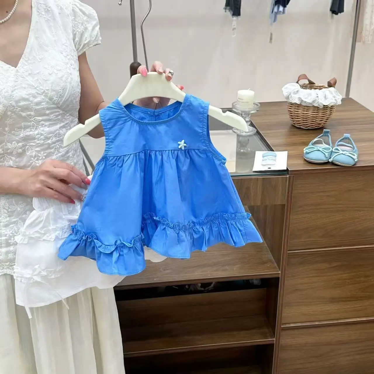 New Baby Girls' Clothing Sweet and Cute Ruffle Edge New Sleeveless Top Skirt Two-piece Summer Set 1-6Y
New Baby Girls' Clothing Sweet and Cute Ruffle Edge New Sleeveless Top Skirt Two-piece Summer Set 1-6Y