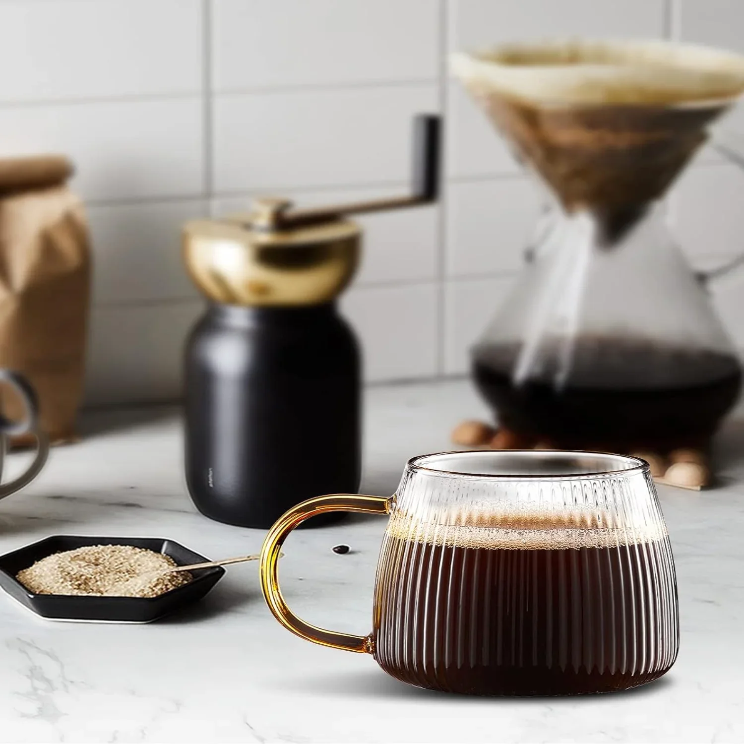 Винтажные стеклянные кофейные кружки, набор из 2-х ребристых стаканов для питья, прозрачные чайные чашки, чашка из боросиликатного стекла с рисунком вертикальных полосок для
Винтажные стеклянные кофейные кружки, набор из 2-х ребристых стаканов для питья, прозрачные чайные чашки, чашка из боросиликатного стекла с рисунком вертикальных полосок для