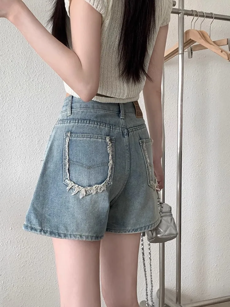 High Waist Denim Shorts Women's Summer 2026 New A-Line Wide Leg Pants Design Sense Straight Hot Pants Trendy Light Blue
High Waist Denim Shorts Women's Summer 2026 New A-Line Wide Leg Pants Design Sense Straight Hot Pants Trendy Light Blue