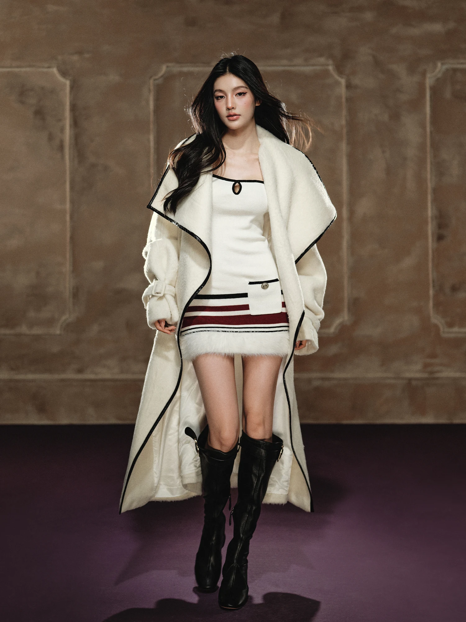 AGAM High Quali Heavyweight Woolen Fabric Long Dr Set with Contrast Color Stripes And Collar for Women Faionable Winte...
AGAM High Quali Heavyweight Woolen Fabric Long Dr Set with Contrast Color Stripes And Collar for Women Faionable Winte...