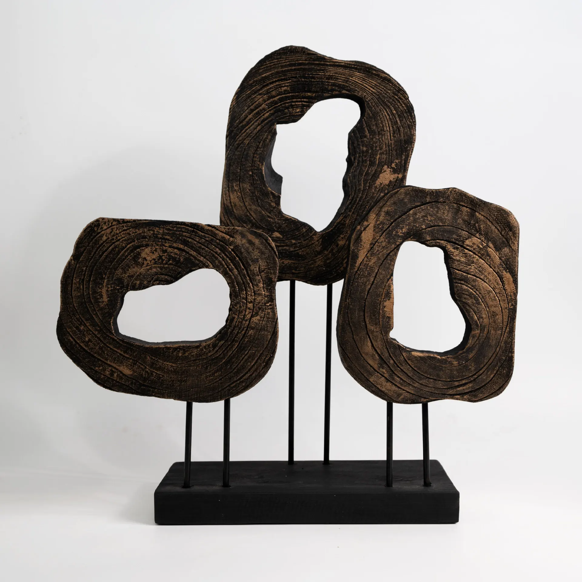 Simple resin three wood sculpture sales office ornament hotel clubhouse entrance new strange handicraft decoration
Simple resin three wood sculpture sales office ornament hotel clubhouse entrance new strange handicraft decoration