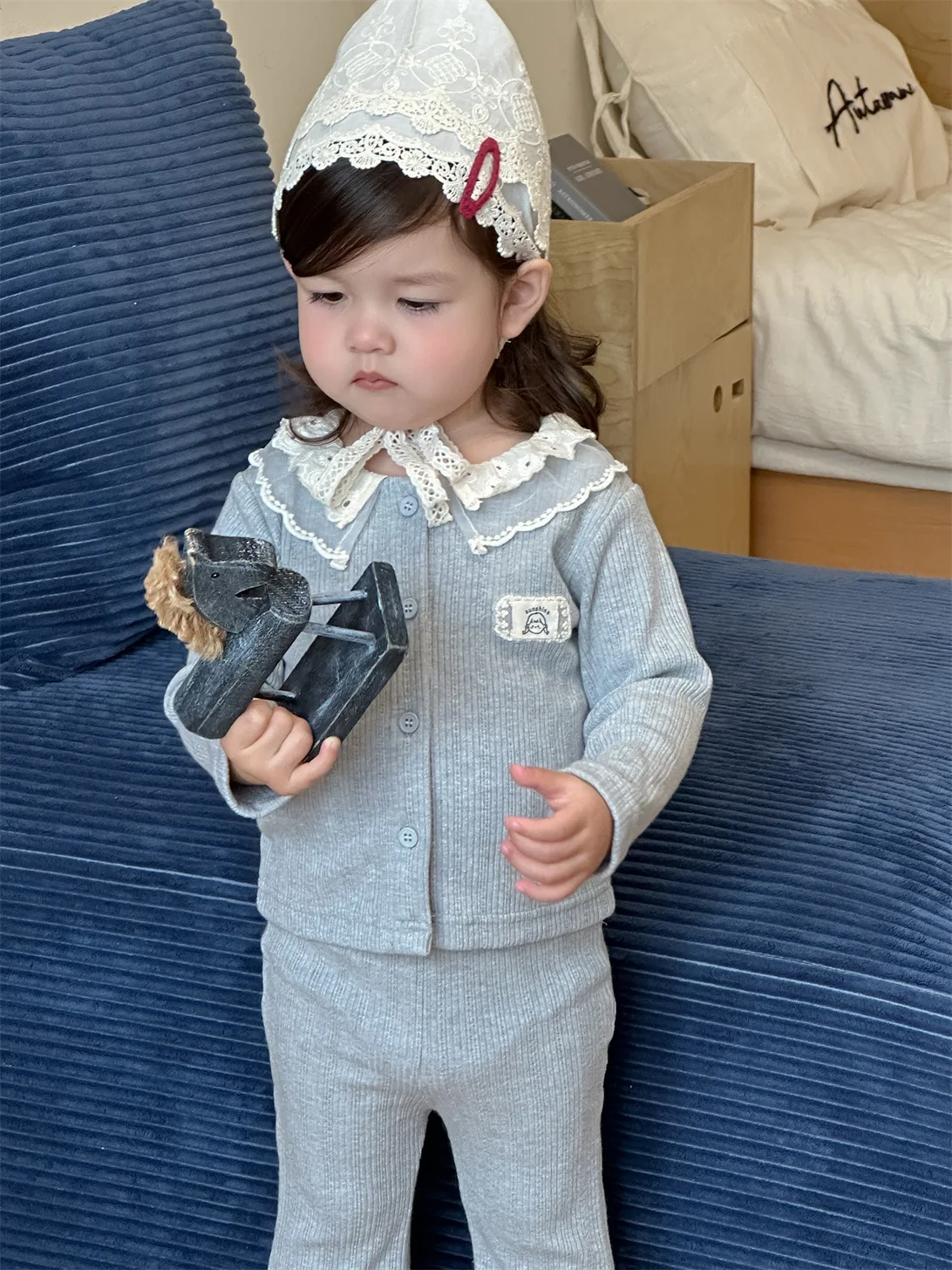 2025 Autumn New Baby Long Sleeve Clothes Set Girls Cute Lace Lapel Cardigan + Flared Pants 2pcs Suit Toddler Cotton Outfits
2025 Autumn New Baby Long Sleeve Clothes Set Girls Cute Lace Lapel Cardigan + Flared Pants 2pcs Suit Toddler Cotton Outfits