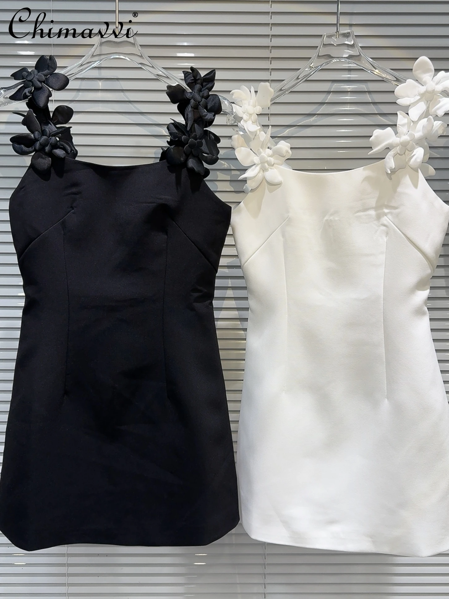 Fashion Above Knee Dress 2024 Summer New Three-Dimensional Flower Shoulder Strap Elegant Slim-fit Sexy Party Sling Dress Women
Fashion Above Knee Dress 2024 Summer New Three-Dimensional Flower Shoulder Strap Elegant Slim-fit Sexy Party Sling Dress Women