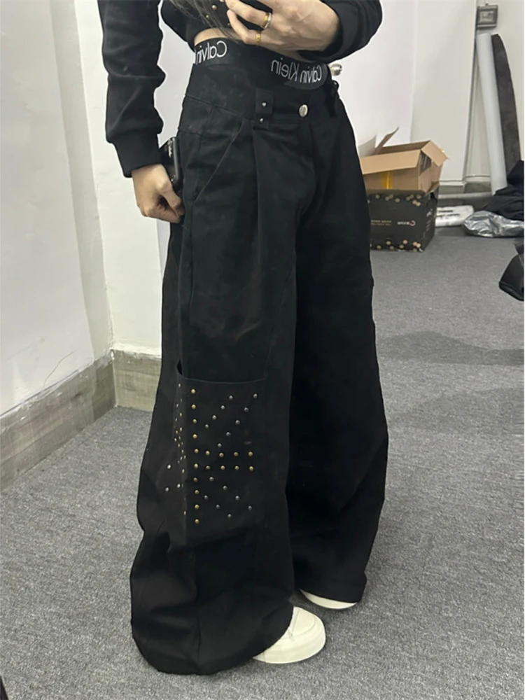 High Street Hiphop American Style Men's Casual Wide Leg Jeans with Big Pockets And Rivets Workwear Pants Trendy Vibe Style
High Street Hiphop American Style Men's Casual Wide Leg Jeans with Big Pockets And Rivets Workwear Pants Trendy Vibe Style