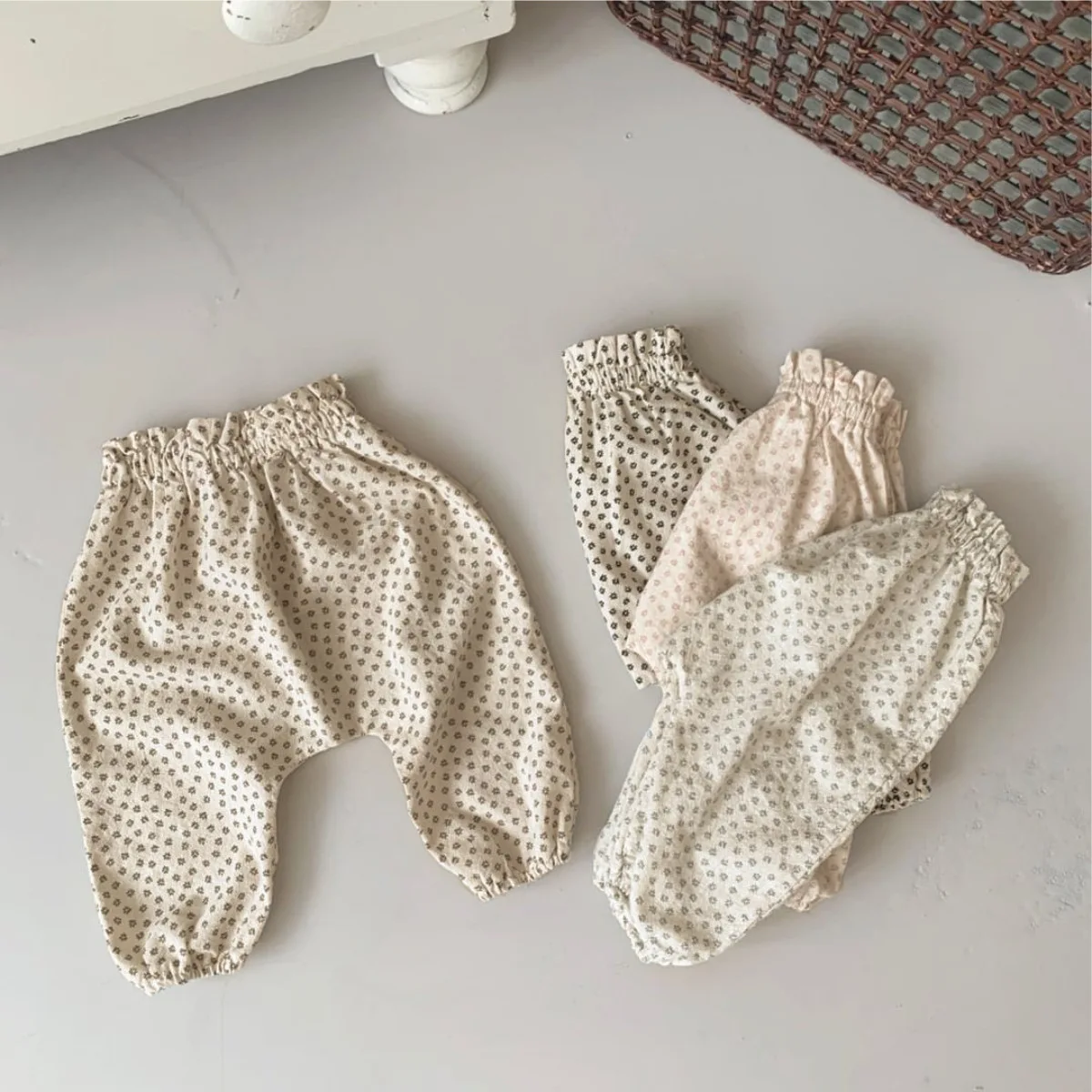 2026 Summer New Baby Girl Floral Trousers Thin Girls Sweet Lace Pants Cotton Infant Casual Pants Toddler Mosquito Proof Pants
2026 Summer New Baby Girl Floral Trousers Thin Girls Sweet Lace Pants Cotton Infant Casual Pants Toddler Mosquito Proof Pants