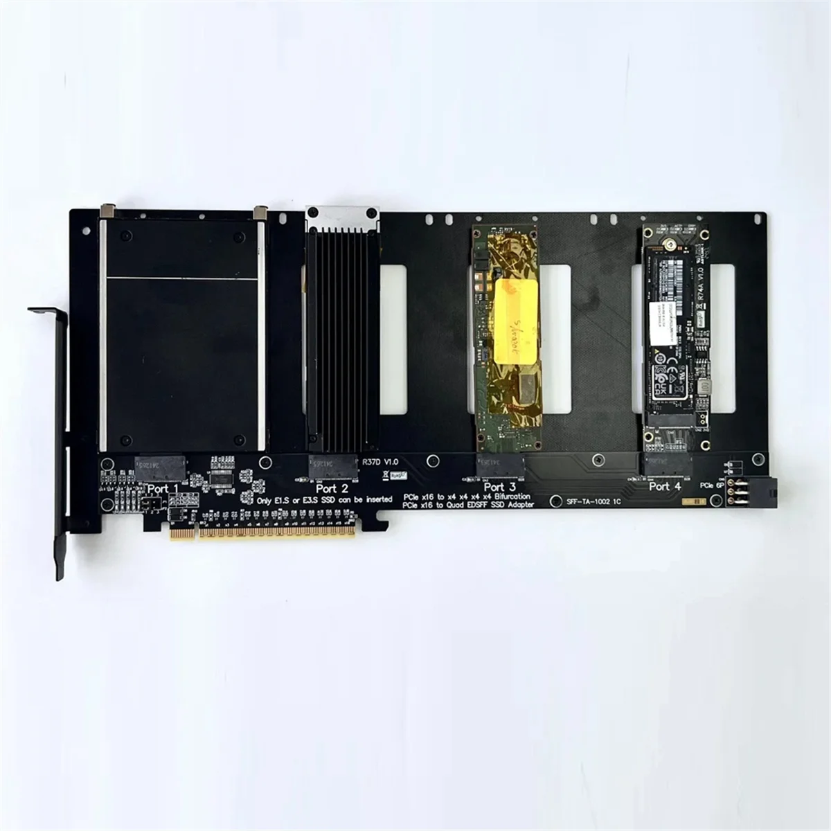 AT59 R37D PCIe 5.0 X16 to 4-Port E1.S/E3.S (SFF-TA-1002) Hard Disk Split Adapter Expansion Card Gen5 Support One Drag Four
AT59 R37D PCIe 5.0 X16 to 4-Port E1.S/E3.S (SFF-TA-1002) Hard Disk Split Adapter Expansion Card Gen5 Support One Drag Four