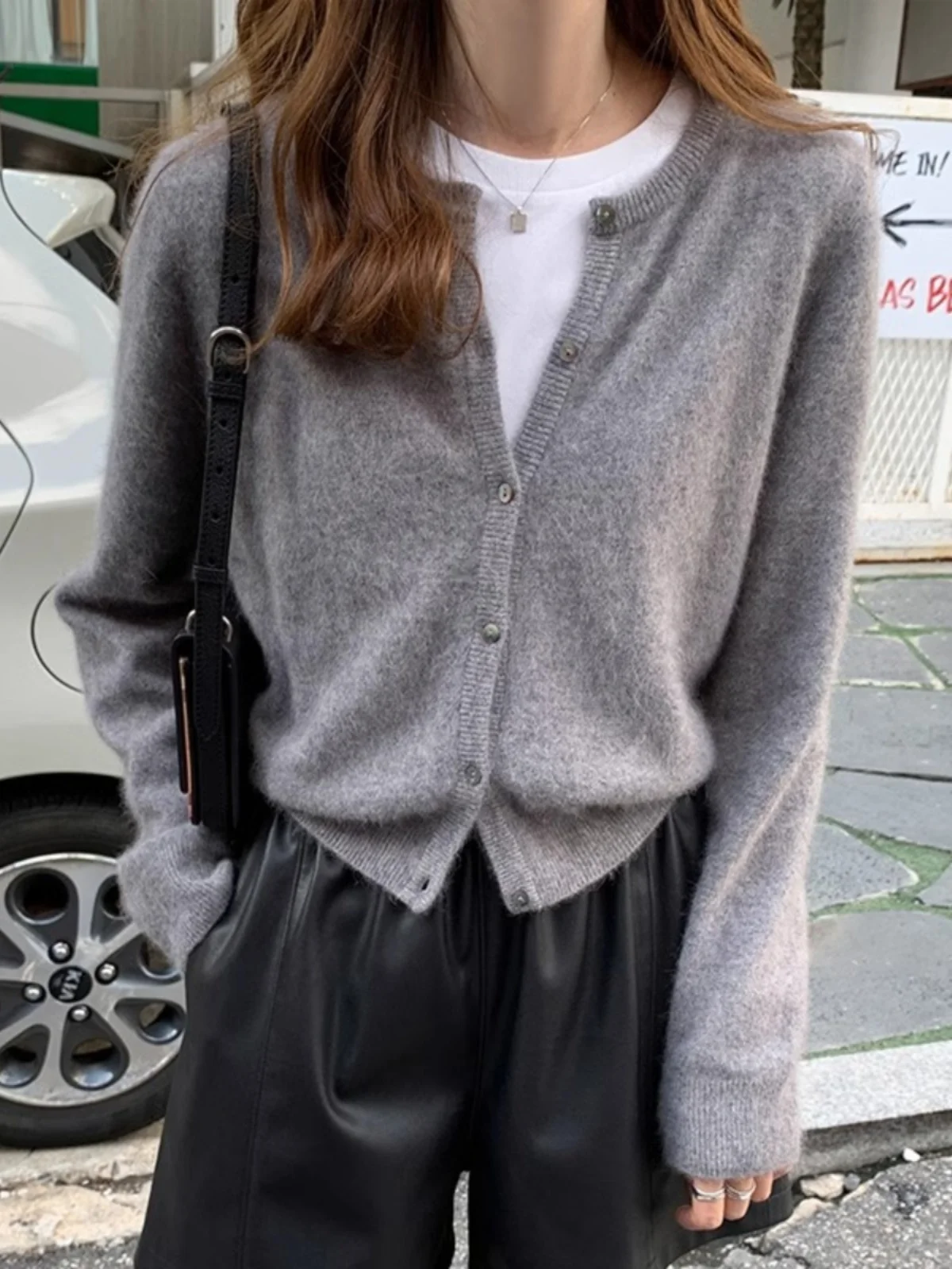 Gray Knitted Short Sleeve round Neck Open Cardigan Women's Style Autumn Winter New Arrival Fashion Sensation CEC Outerwear
Gray Knitted Short Sleeve round Neck Open Cardigan Women's Style Autumn Winter New Arrival Fashion Sensation CEC Outerwear