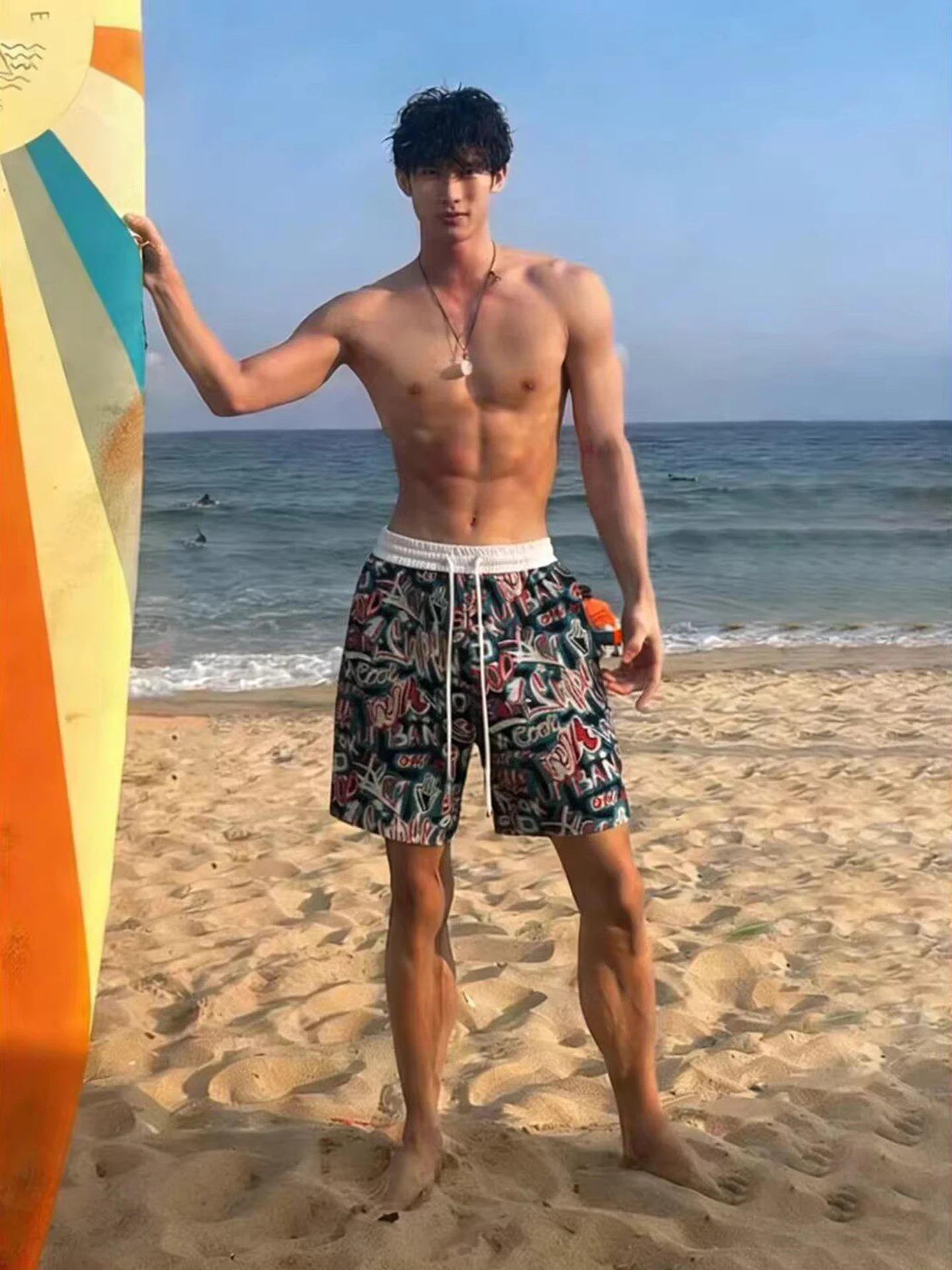 Hawaii Knitted Floral Beach Shorts Men Summer Thin Five-Quarter Length Fitness Sports Flower Briefs Casual Loose Polyester Co...
Hawaii Knitted Floral Beach Shorts Men Summer Thin Five-Quarter Length Fitness Sports Flower Briefs Casual Loose Polyester Co...