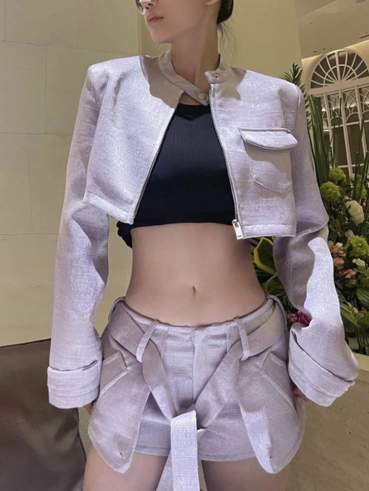 Women's Slim Long-sleeve Short Jacket Two-piece Set New Casual Coat and Shorts Chic Suit
Women's Slim Long-sleeve Short Jacket Two-piece Set New Casual Coat and Shorts Chic Suit