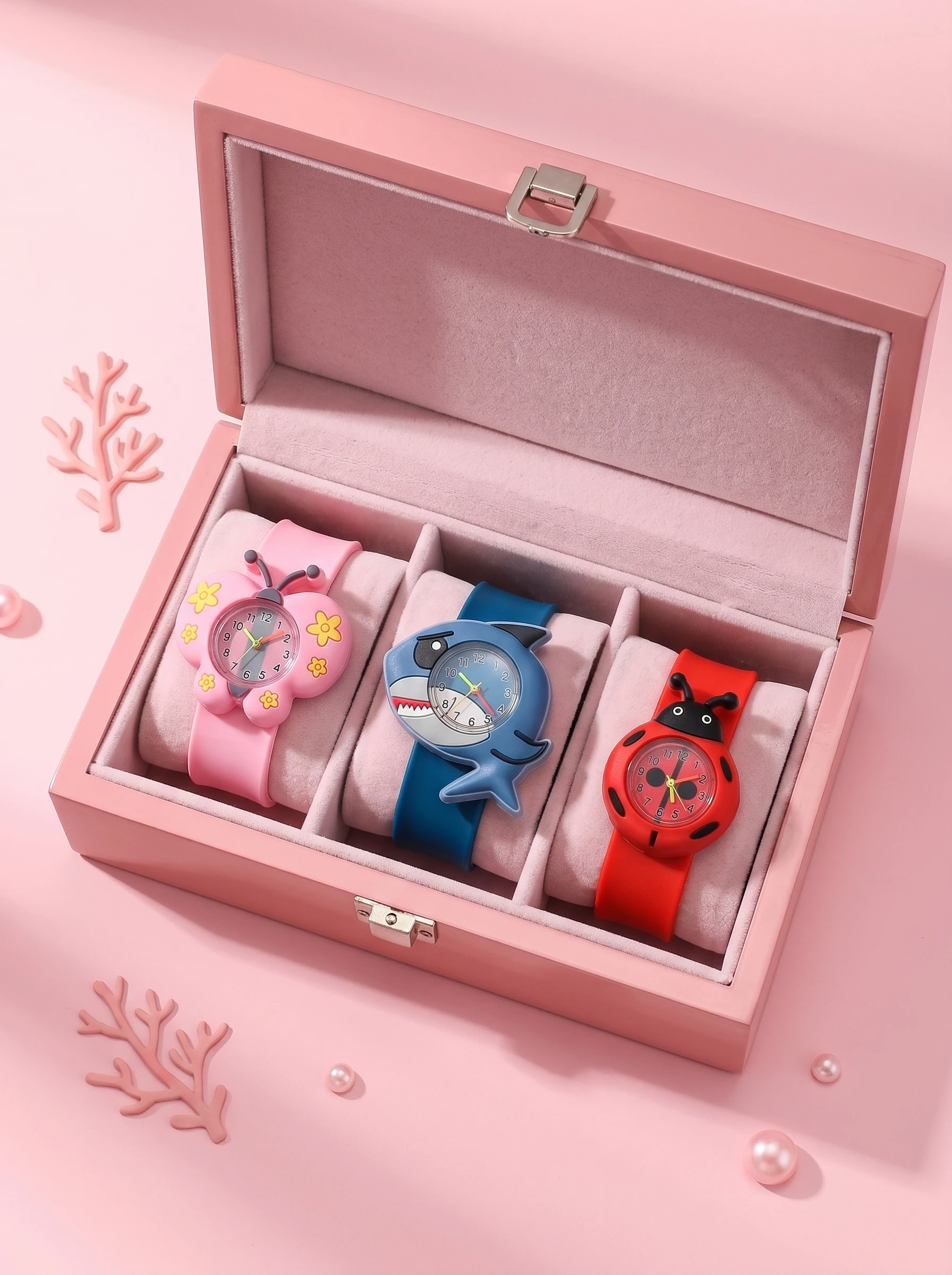 Kids 3Pcs Cartoon Shark Butterfly Ladybug Silicone Watch Set, No Box for Back To School, Vacation & Holiday Children Daily Wear
Kids 3Pcs Cartoon Shark Butterfly Ladybug Silicone Watch Set, No Box for Back To School, Vacation & Holiday Children Daily Wear