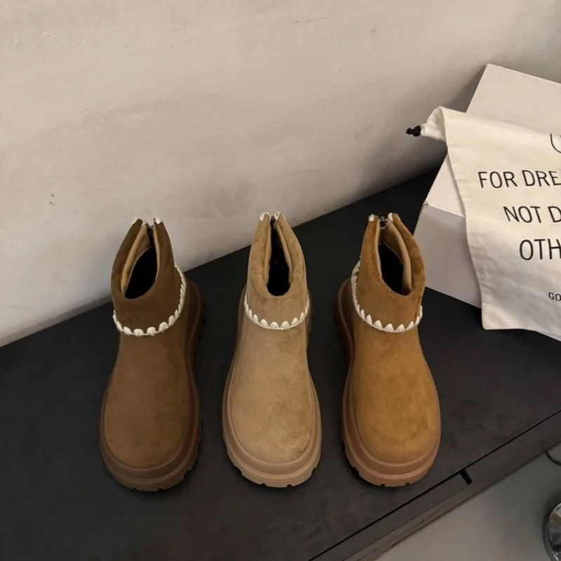 2026 New Winter Women's Short Plush Flats Snow Boots Warm Suede Thick-soled Shoes Women's Chelsea Boots Large Size Botas Mujer 
2026 New Winter Women's Short Plush Flats Snow Boots Warm Suede Thick-soled Shoes Women's Chelsea Boots Large Size Botas Mujer