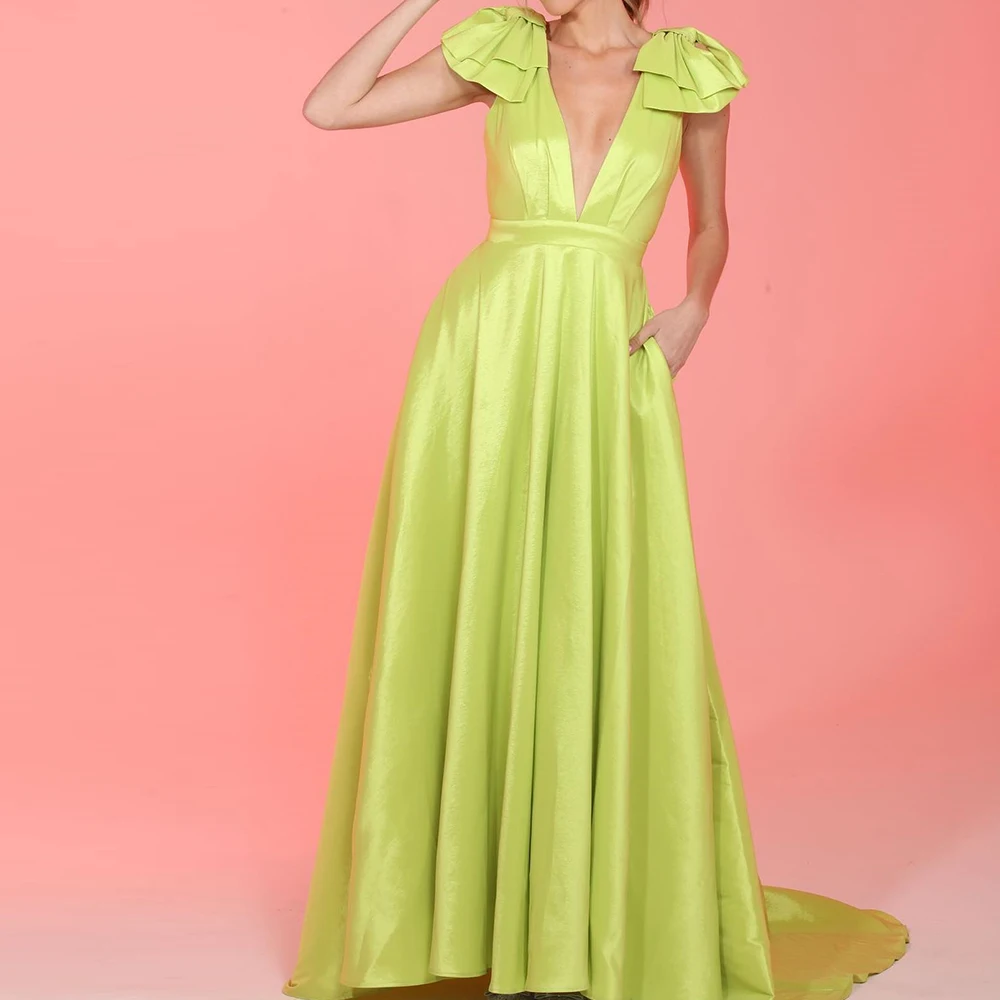 Customized Elegant Draped V-Neck Floor Length Evening Dress A-Line Satin Sleeveless Sweep Train Backless Vestidos Para Mujer
Customized Elegant Draped V-Neck Floor Length Evening Dress A-Line Satin Sleeveless Sweep Train Backless Vestidos Para Mujer
