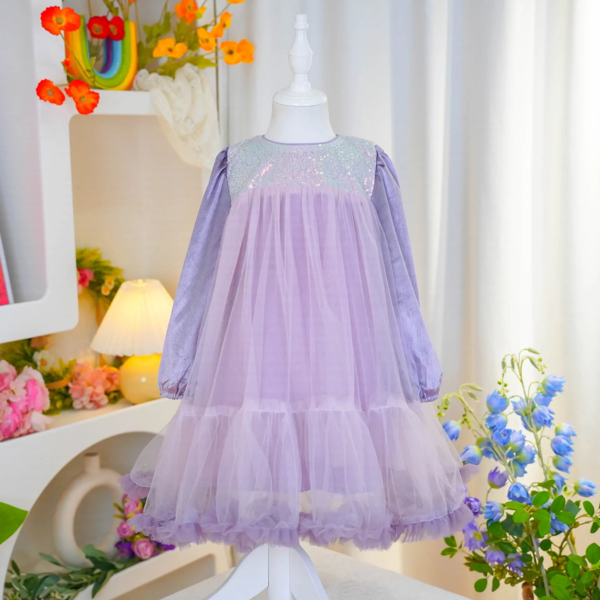 Girls' Dress Spring and Autumn 2023 New Children's Long sleeved Sweet Princess Dress Fluffy Yarn Birthday Cake Dress
Girls' Dress Spring and Autumn 2023 New Children's Long sleeved Sweet Princess Dress Fluffy Yarn Birthday Cake Dress