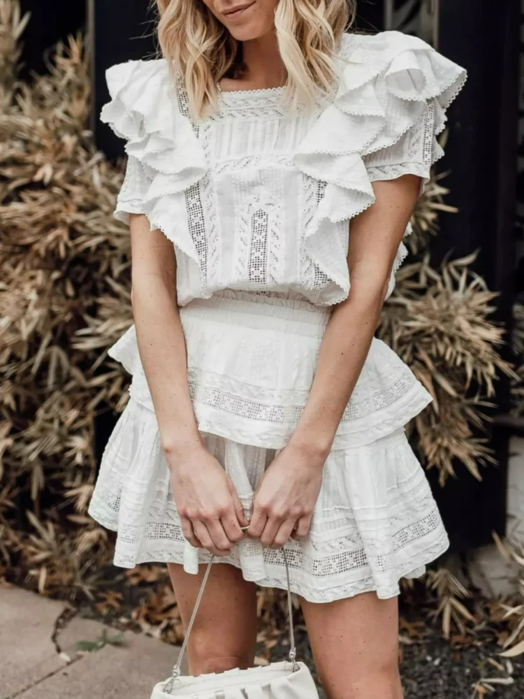 French Style Women Boho Mini Dress White Ruffles Tiered Summer Hollow Out Embroidery Short Sleeve Casual Vintage Ladies Sundress
French Style Women Boho Mini Dress White Ruffles Tiered Summer Hollow Out Embroidery Short Sleeve Casual Vintage Ladies Sundress