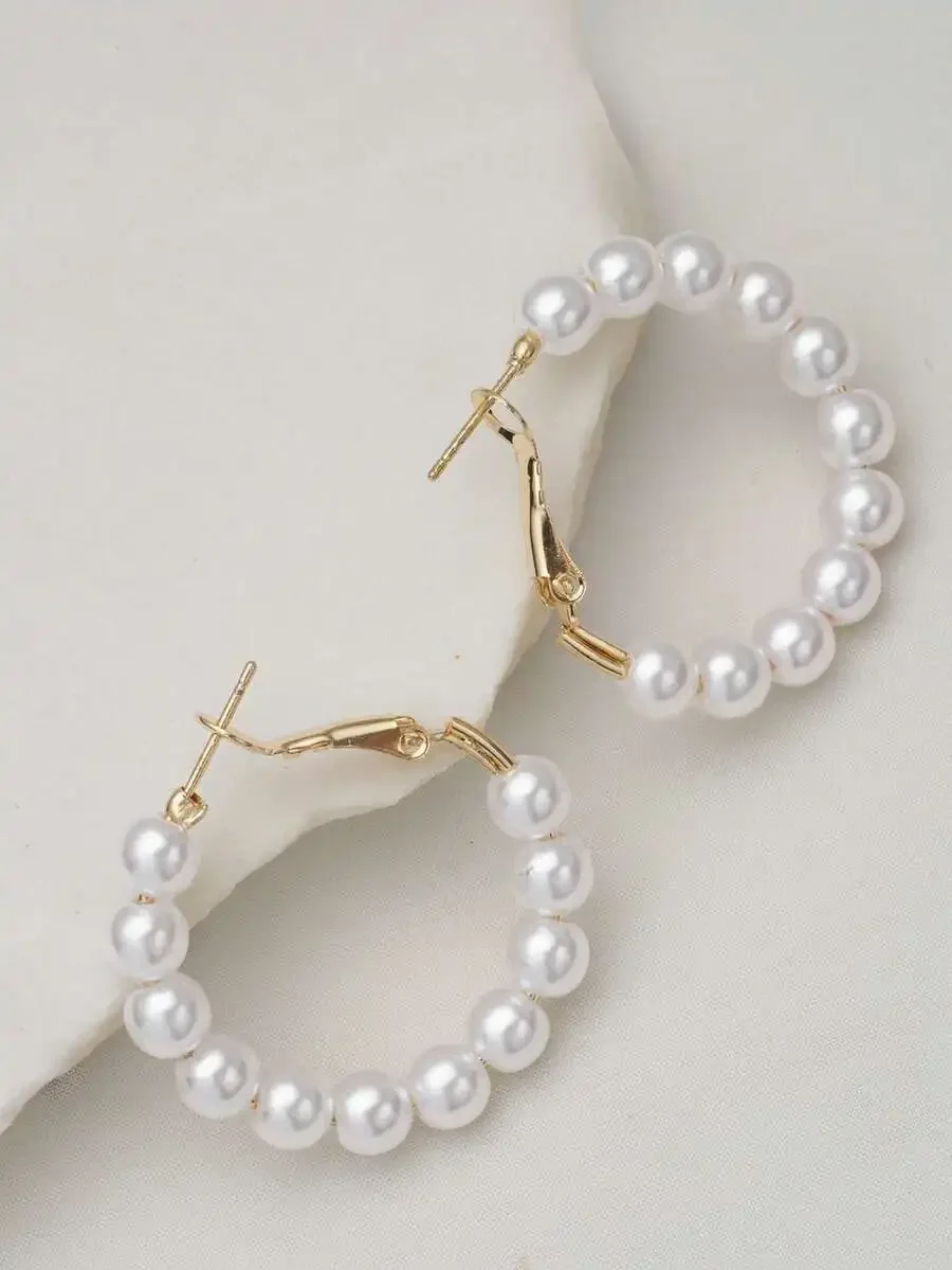 Elegant Bohemian Style Faux Pearl Hoop Earrings For Women
Elegant Bohemian Style Faux Pearl Hoop Earrings For Women