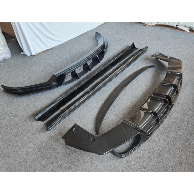Suitable for Porsche Cayenne modified body kit CM style carbon fiber front bumper lip rear diffuser side skirt middle spoiler
Suitable for Porsche Cayenne modified body kit CM style carbon fiber front bumper lip rear diffuser side skirt middle spoiler