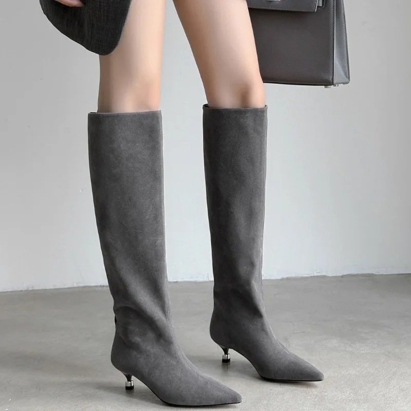 Женские ботильоны нового размера, леопардовая зимне-осенняя обувь, плиссированные черные короткие ботинки, обувь на низком каблуке, женская обувь для вечеринок
Женские ботильоны нового размера, леопардовая зимне-осенняя обувь, плиссированные черные короткие ботинки, обувь на низком каблуке, женская обувь для вечеринок