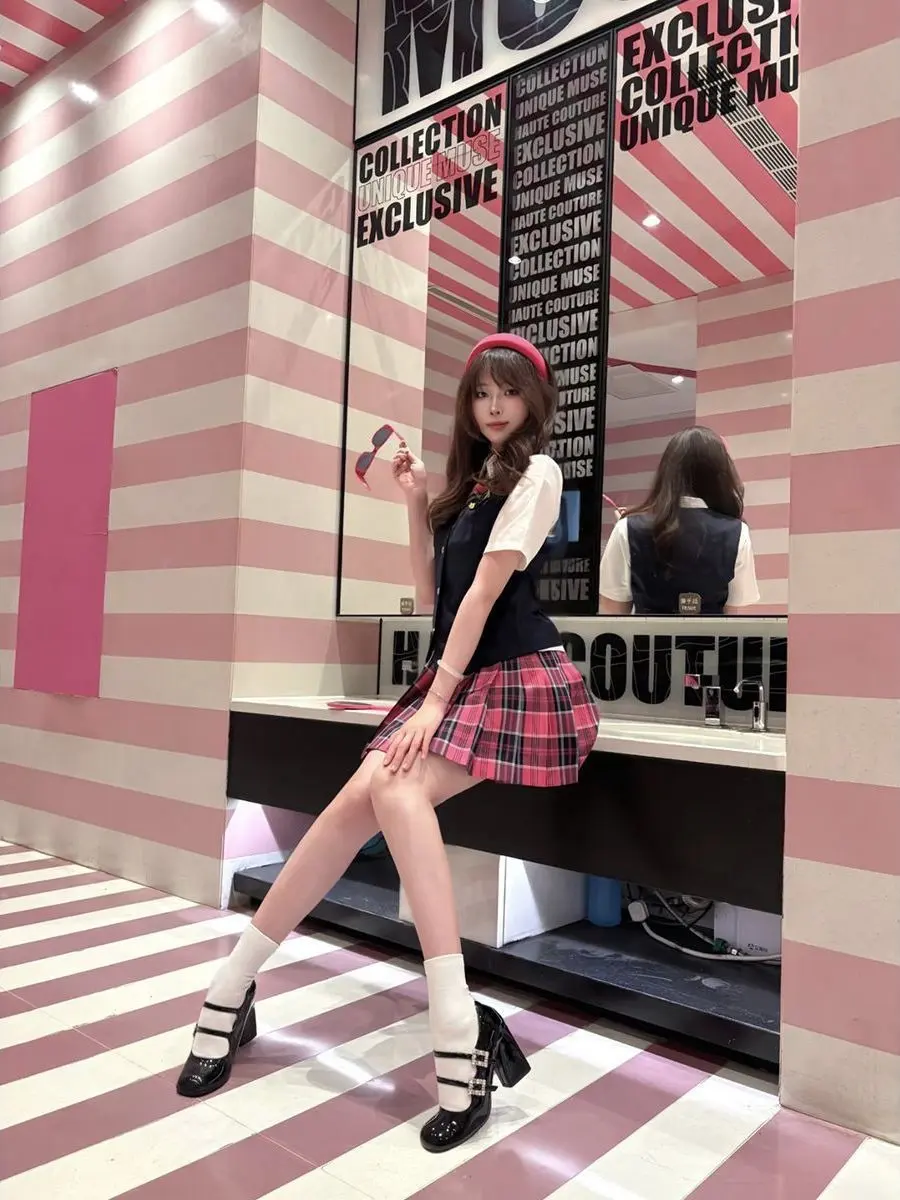 Miss Delancey JK Uniform Ensemble in Scarlet Vest over Shirt Top with Pink Pleated Skirt a Complete Set Fashionable School Un...
Miss Delancey JK Uniform Ensemble in Scarlet Vest over Shirt Top with Pink Pleated Skirt a Complete Set Fashionable School Un...