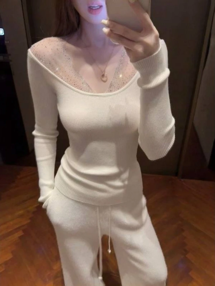 Elegant Women's Base Shirt Sequin Mesh Patchwork Inner Wear Shoulder Bared Spring Fashion Design Sense Heavy Duty Heat Diamond
Elegant Women's Base Shirt Sequin Mesh Patchwork Inner Wear Shoulder Bared Spring Fashion Design Sense Heavy Duty Heat Diamond