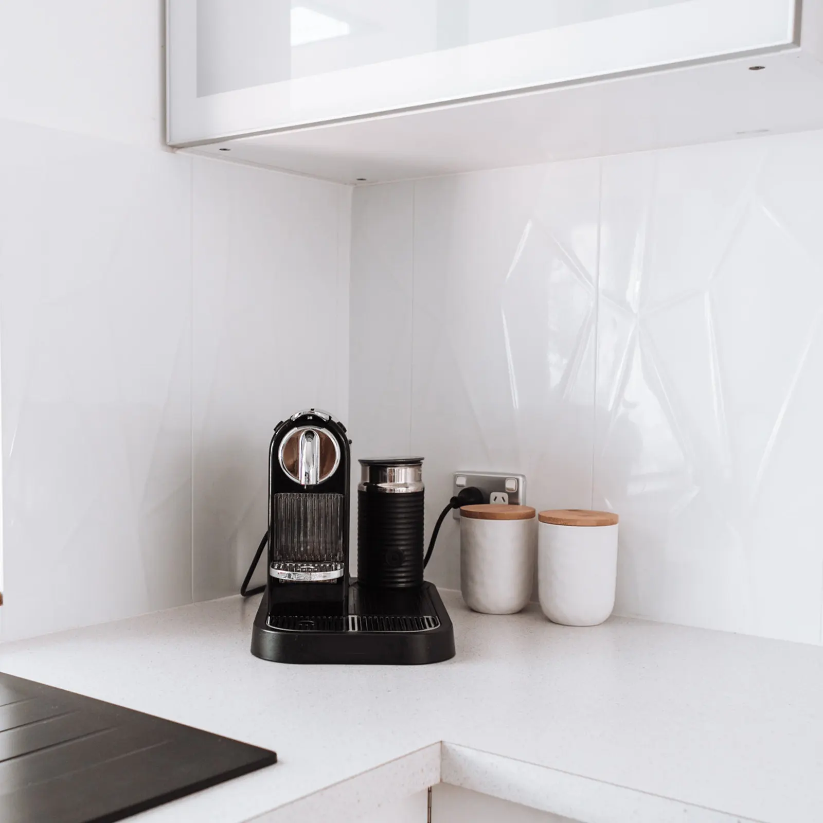 Держатель для кофейных чашек с деревянным основанием, подставка для кружек для дома, кухни, бара, декоративный органайзер для напитков, подставка для хранения и демонстрации чашек
Держатель для кофейных чашек с деревянным основанием, подставка для кружек для дома, кухни, бара, декоративный органайзер для напитков, подставка для хранения и демонстрации чашек