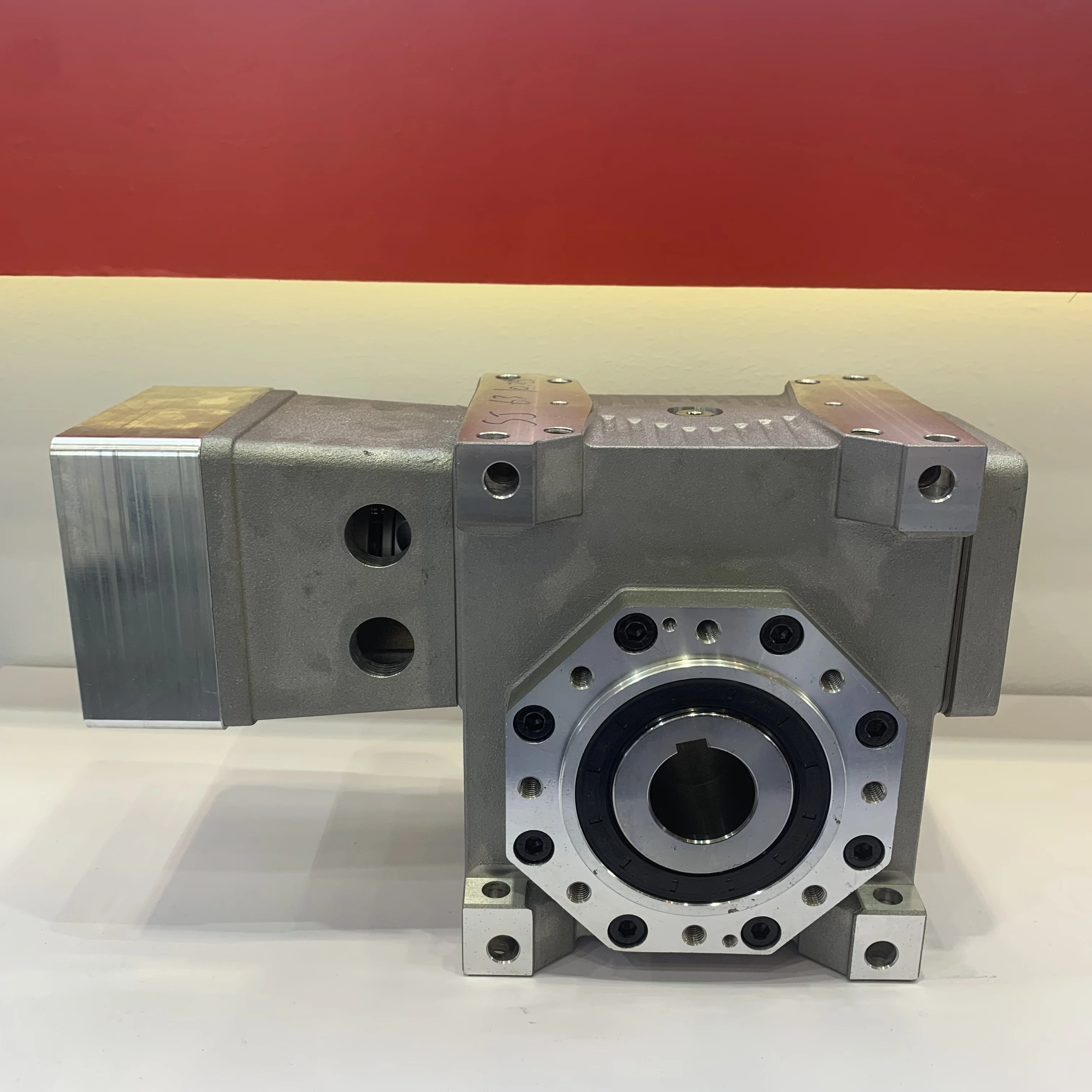 Worm gear box worm drive reducer, adjustable clearance, to meet a variety of needs
Worm gear box worm drive reducer, adjustable clearance, to meet a variety of needs
