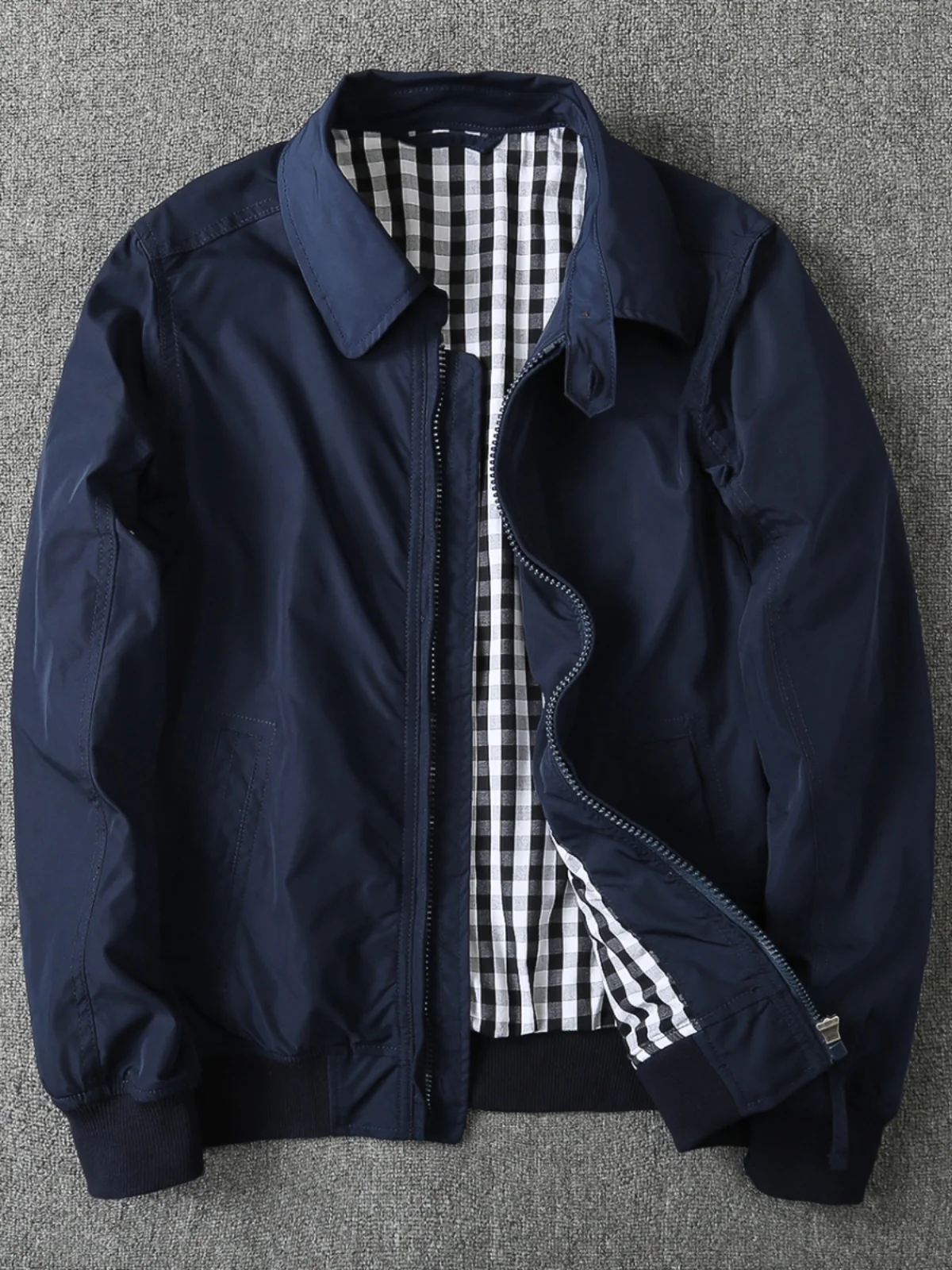 Casual Windproof Business Style Collared Jacket Men's Loose Fit Youthful Trendy Baseball Coat Outerwear Spring Autumn
Casual Windproof Business Style Collared Jacket Men's Loose Fit Youthful Trendy Baseball Coat Outerwear Spring Autumn