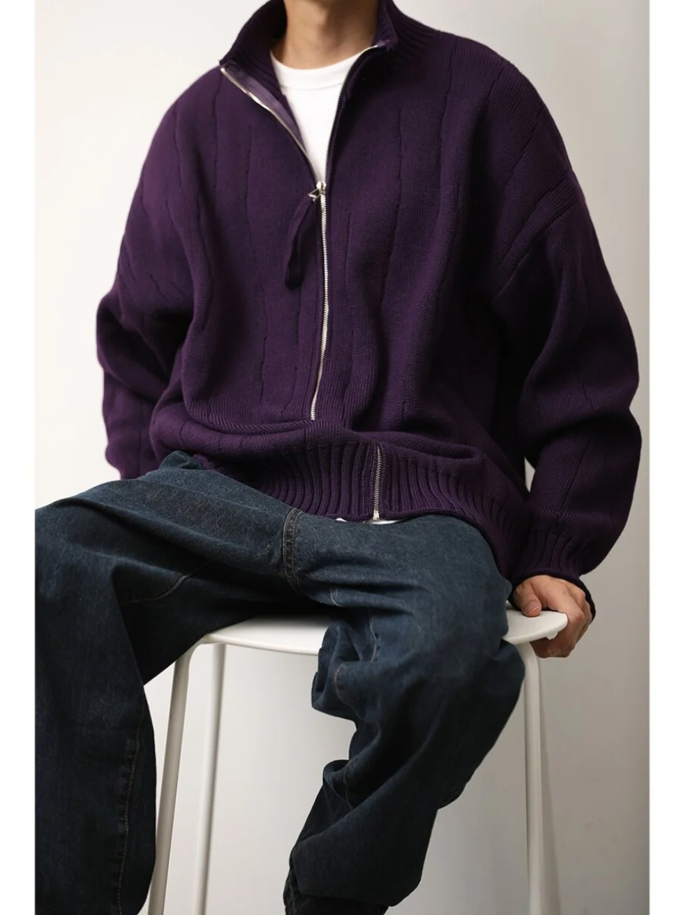 Мужской вязаный кардиган на молнии в японском стиле, свободный крой, для осени и зимы, молодежный, с длинными рукавами
Мужской вязаный кардиган на молнии в японском стиле, свободный крой, для осени и зимы, молодежный, с длинными рукавами