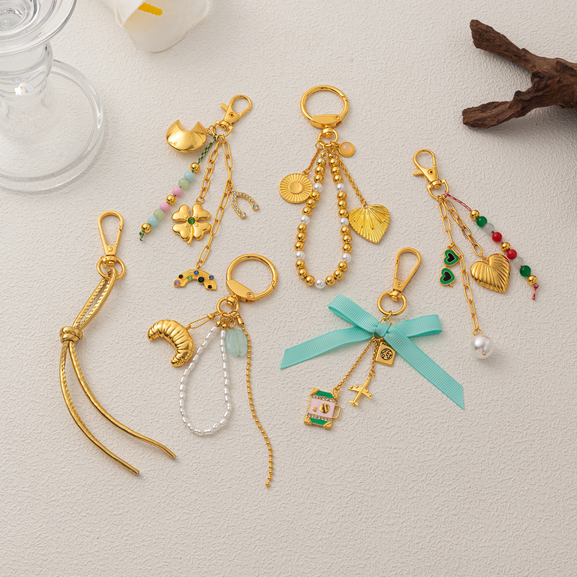 Fashionable and trendy keychains, DIY bags, pendants, pendants, and free matching brooch accessories
Fashionable and trendy keychains, DIY bags, pendants, pendants, and free matching brooch accessories