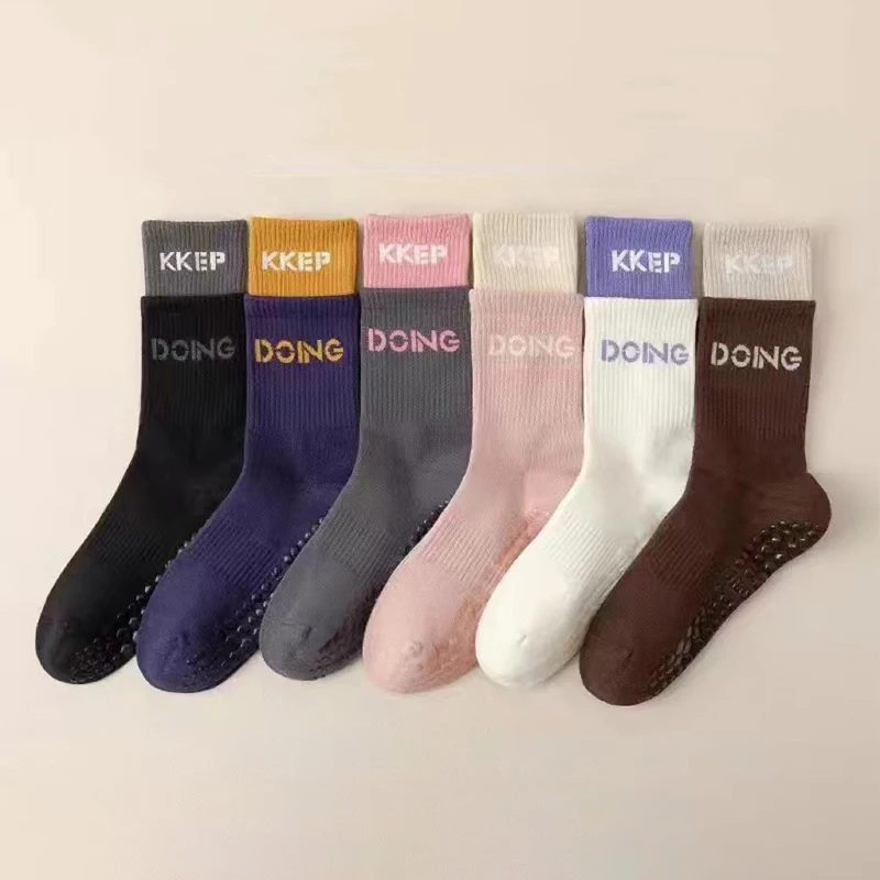 Breathable 1 Pair Trendy Stretch High Tube Socks High Elasticity Lady Sports Socks Sweat Absorption For Adult
Breathable 1 Pair Trendy Stretch High Tube Socks High Elasticity Lady Sports Socks Sweat Absorption For Adult