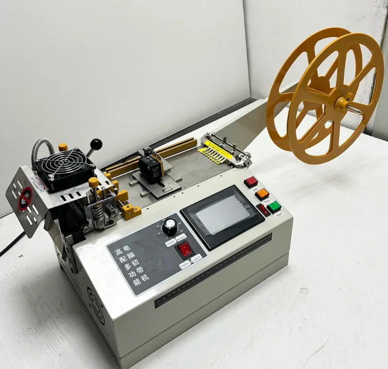 120 Electronic Eye Trademark Cutting Machine Cold and Hot Cutting Positioning Trademark Tape Woven Label Cloth Label
120 Electronic Eye Trademark Cutting Machine Cold and Hot Cutting Positioning Trademark Tape Woven Label Cloth Label